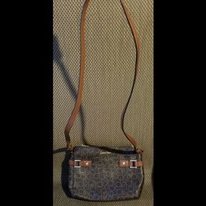 Calvin Klein Signature Purse (Medium)
